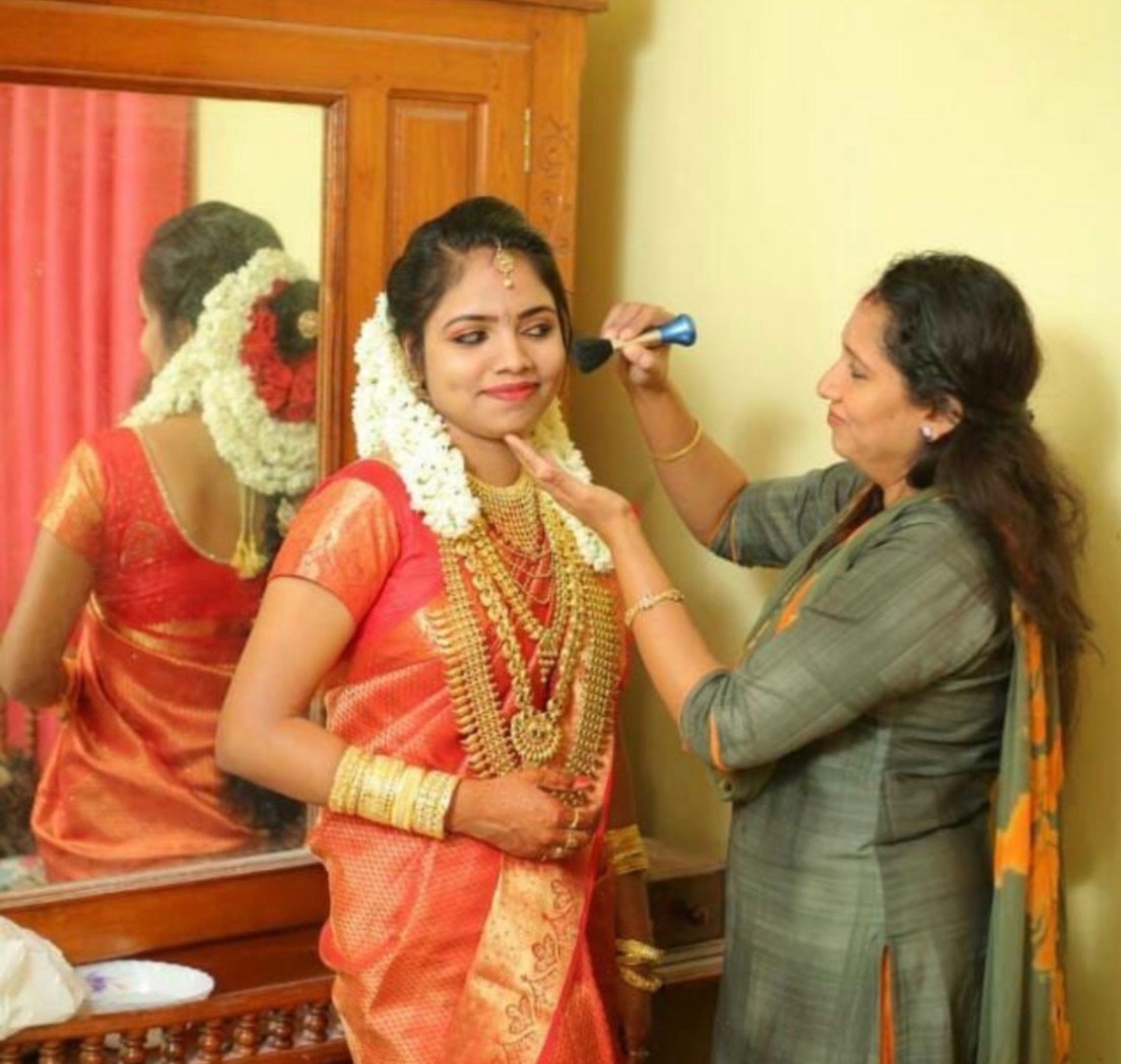 MANAVATTI’ S Bridal World